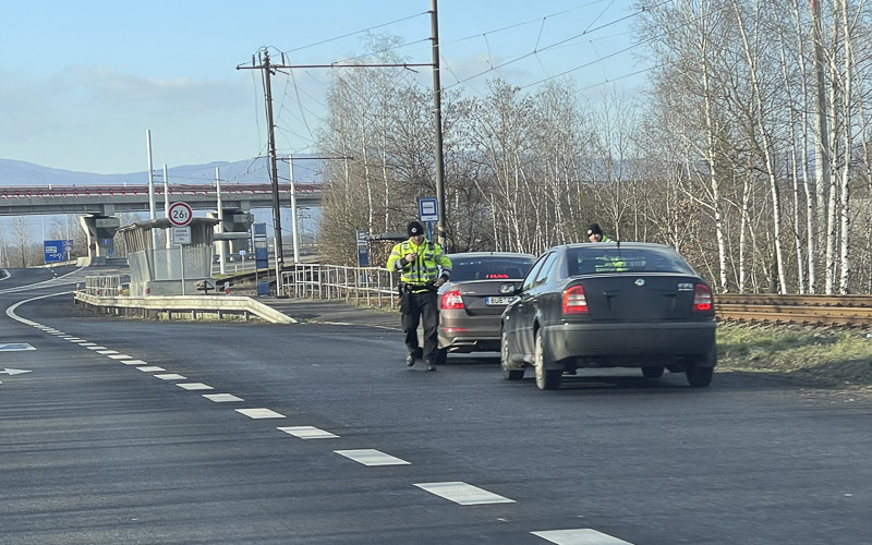 Policisté kontrolovali rychlost na Mostecku. Za den zjistili 35 přestupků