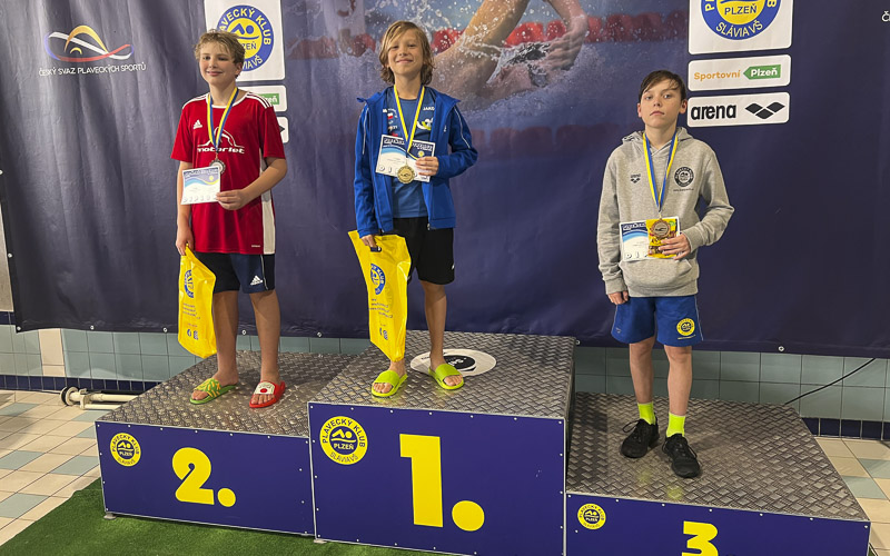Mostečtí sportovci opět přivezli medaile ze závodů plavců