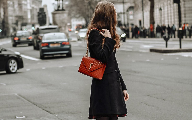 Červené kabelky pro elegantní ženy - 3 nejlepší modely