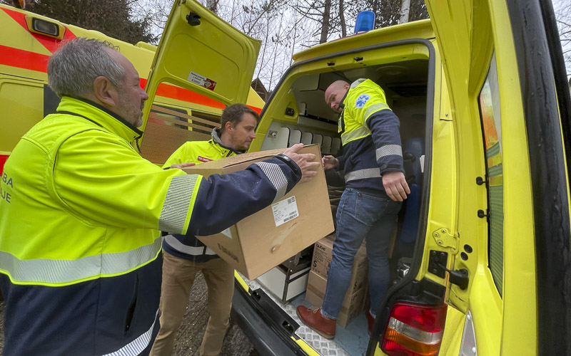 Регіон Усті-над-Лабем надсилає машини швидкої допомоги та гуманітарну допомогу в Україну