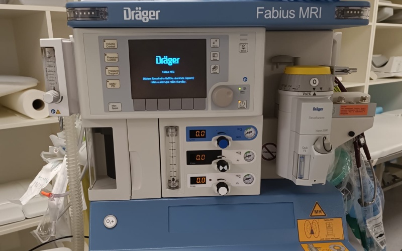 VIDEO: Mostecká nemocnice má nový přístroj, který usnadní dětem vyšetření magnetickou rezonancí