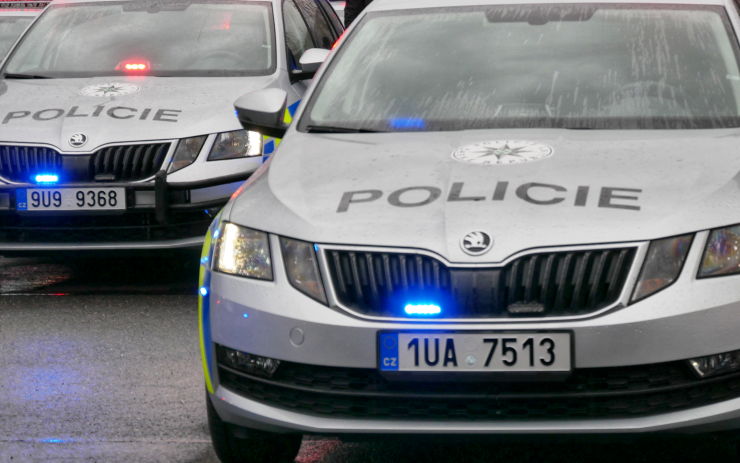 Zdrogovaný muž ohrožoval na ulici v Litvínově miminko, zřejmě zbil i partnerku