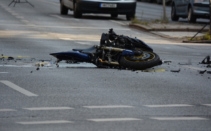 Máme nové informace ke včerejší nehodě motorkáře u Patokryjí