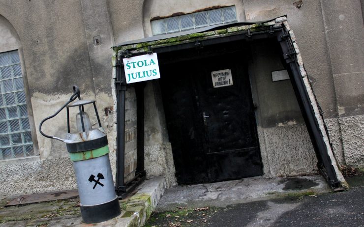 Vchod do simulované štoly. Foto: www.e-teplicko.cz