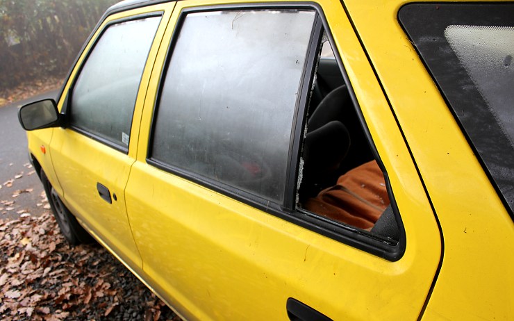 Vykradené auto. Ilustrační foto