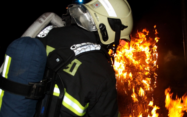 Tohle hrozilo trafikantovi... Ilustrační foto: HZS ÚK / Michal Hrdlička