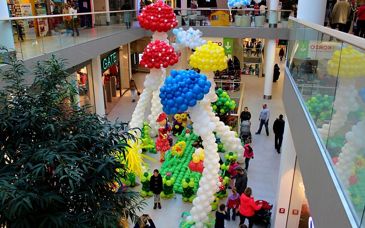 Pohádkový svět z balonků v Galerii. Foto: Olga Markuzziová