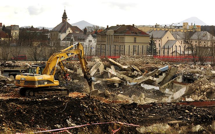 Demolice zimního stadionu v Teplicích. Foto: Karel Schön