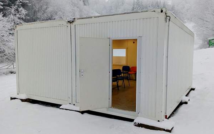 Nová odpočívárna na Bouřňáku, kterou ocení zejména malí lyžaři v lyžařských školách.