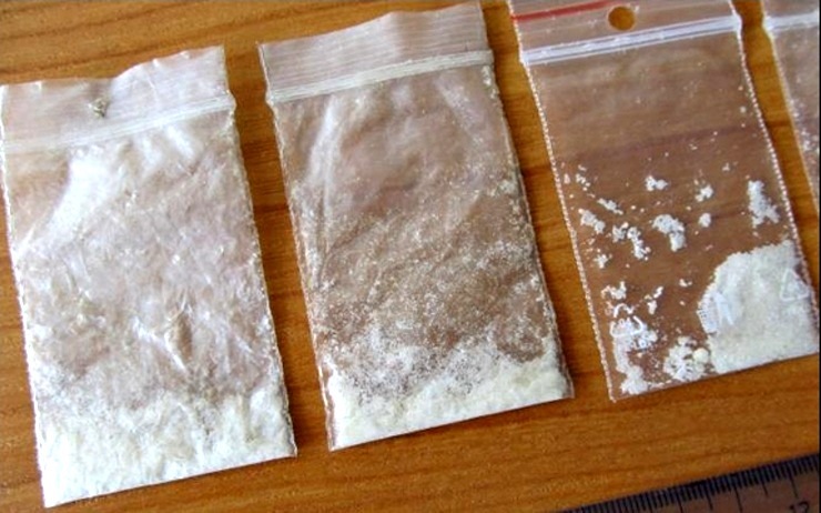 Policisté obvinili dalšího dealera drog. Prodával i heroin