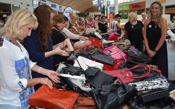 KABELKY POMÁHAJÍ: Velký bazar přinesl pro děti devadesát tisíc!