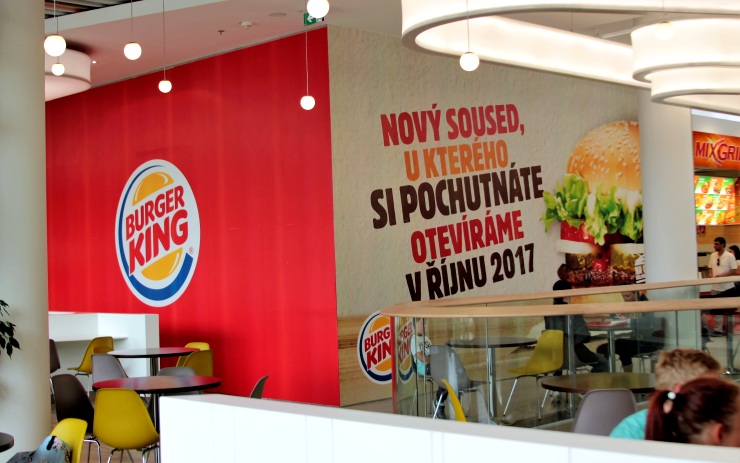 Novinky v Galerii: Yogoterie a na podzim tady otevře svoji pobočku Burger King
