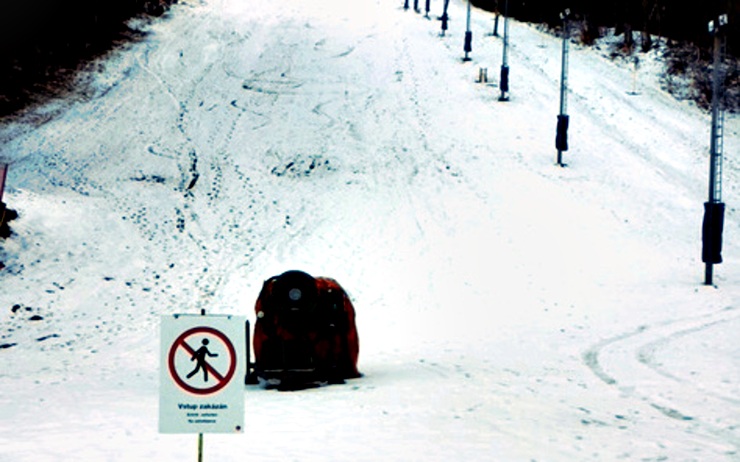 Lyžaři pláčou. Sníh nevydržel ani týden. Některé sjezdovky se opět zavírají