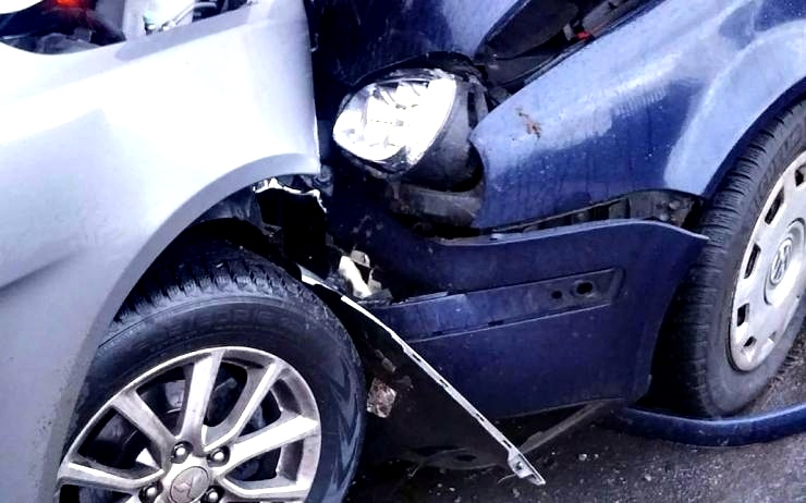 Velikonoce na silnicích: Svátky se v kraji obešly bez tragických nehod, čtyři řidiči bourali opilí