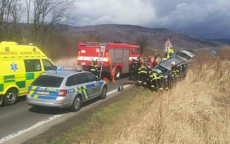 Vážná havárie mezi Krupkou a Teplicemi, na místě přistával i vrtulník