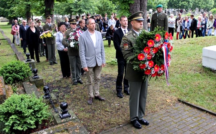 V Bystřanech uctili památku francouzských vojáků padlých na konci války