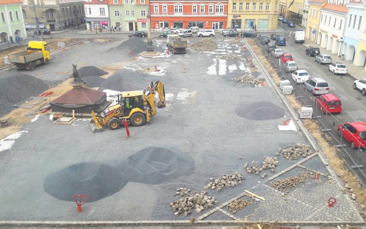 Kvůli rekonstrukci náměstí bude v Bílině až do poloviny září jinak jezdit MHD