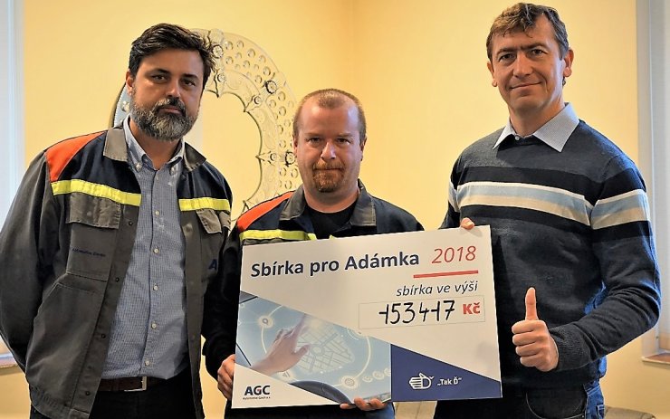 Lidé v AGC vybrali přes 150 tisíc korun na těžce nemocného syna kolegy