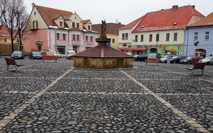 Pozor v Bílině! Od pondělka začnou strážníci důsledně kontrolovat parkovací lístečky a kotouče