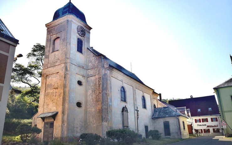 Kostel sv. Mikuláše v Mikulově už desítky let chátrá