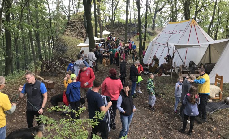 Hrad Kyšperk nad Krupkou ožil středověkými řemesly