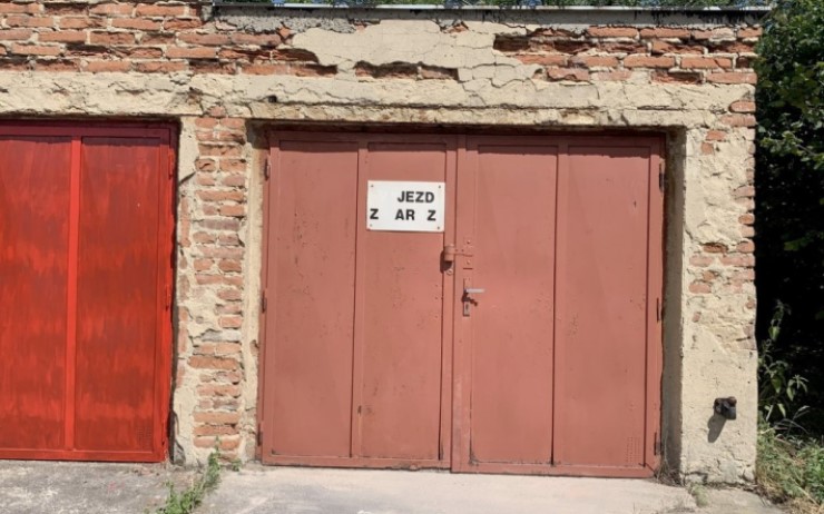 BYDLENÍ: Podívejte se na nabídku garáží v okrese Teplice