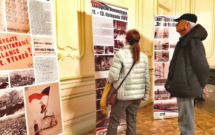 Panelová výstava o revolučním roce 1989 je určena především pro školy
