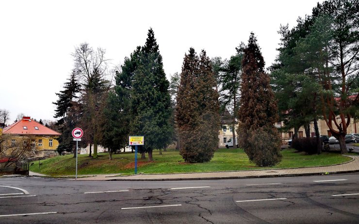 Park nikdo nevyužíval, vyroste na něm dětské hřiště