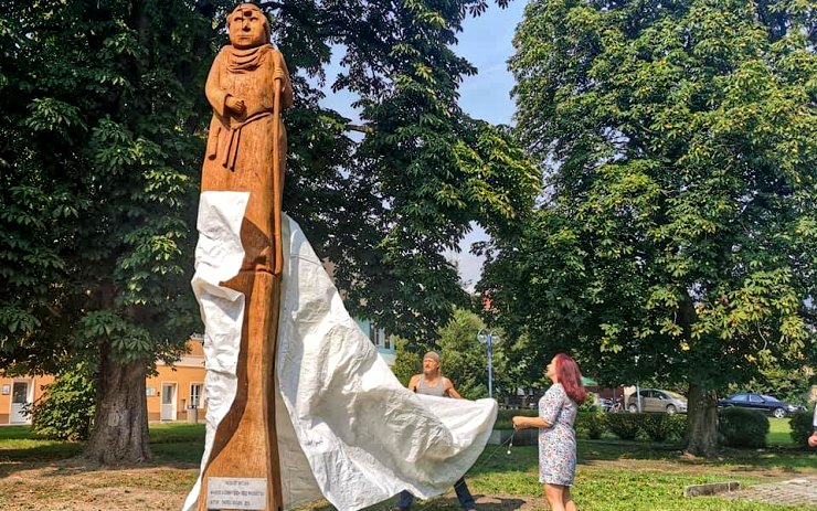 Překvapení v Proboštově: Odhalení obří sochy dobrého ducha obce, Probošta Antonína