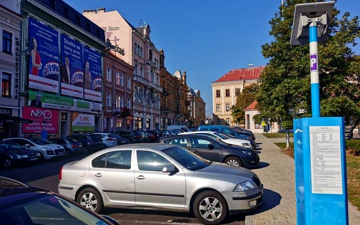 Provozovatelé taxi mohou vysoutěžit parkoviště v centru města