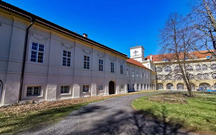 Střecha teplického zámku bude opravená ještě letos