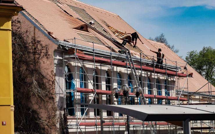 Na oseckém Stropníku se brzy objeví nová střecha