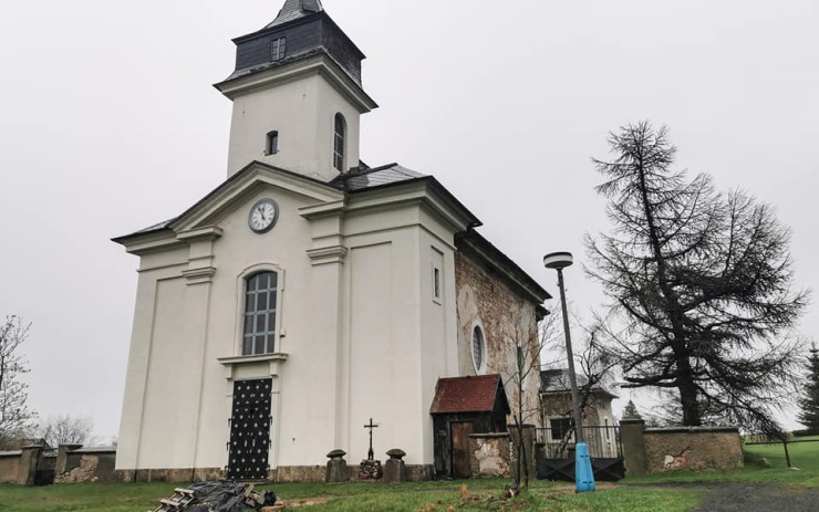 Kostel na Cínovci letos čeká poslední etapa oprav