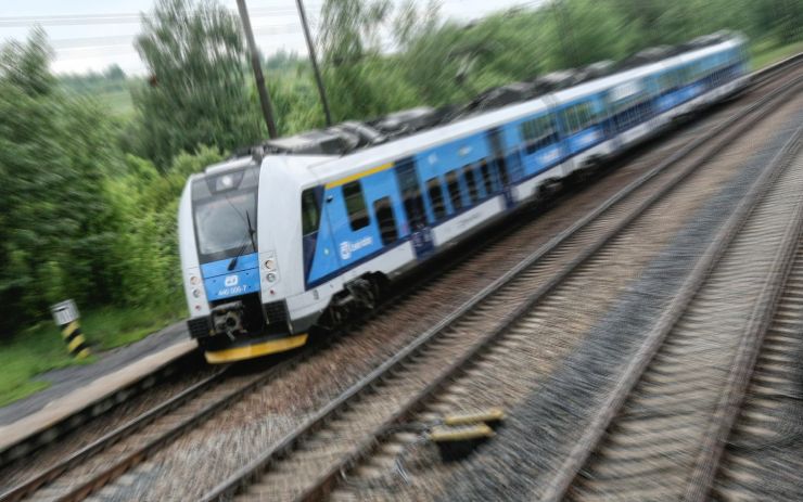 VIDEO: Práce na modernizaci trati z Oldřichova u Duchcova do Bíliny se blíží do finále