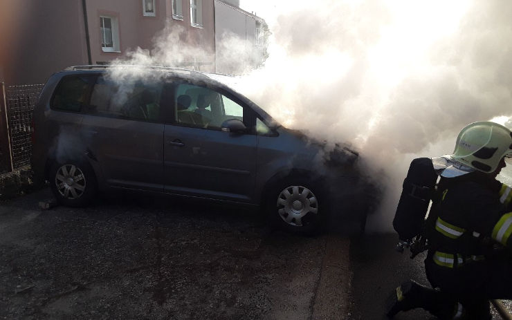 FOTO: Osobák v Teplicích zachvátil v ranních hodinách požár