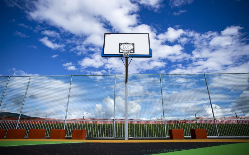 CHYSTÁ SE: Slavnostní otevření nového basketbalového hřiště na Angeru