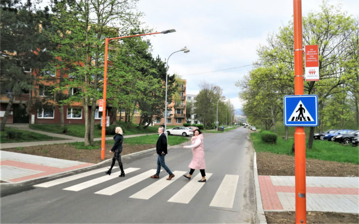 V Bílině je nový Oranžový přechod. Vznikl na kritickém místě, kde dosud žádný nebyl