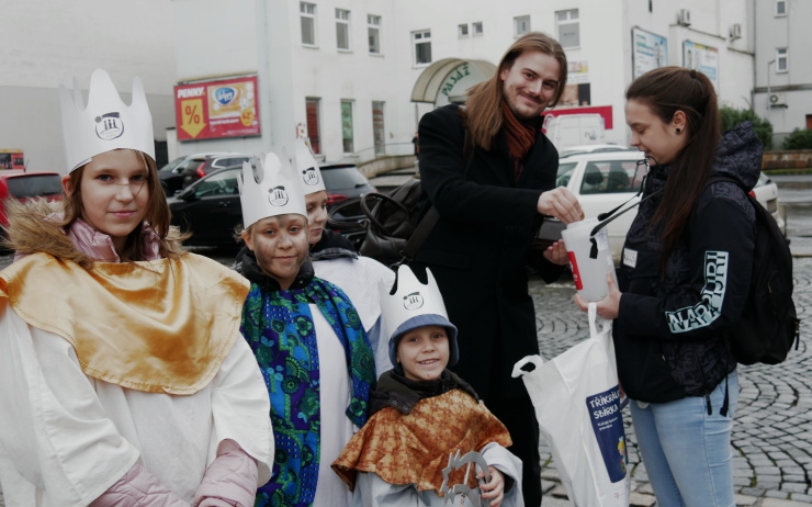 OBRAZEM: Tříkrálová sbírka v Ústí pomůže dětem v nouzi