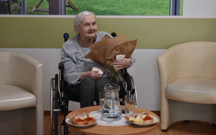 Opravdu úctyhodný věk! Paní Marie z Ústí oslavila 102. narozeniny
