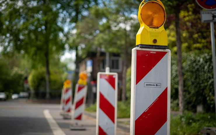 Začala rekonstrukce Mezní ulice, počítejte s dopravním omezením i úpravou linek MHD