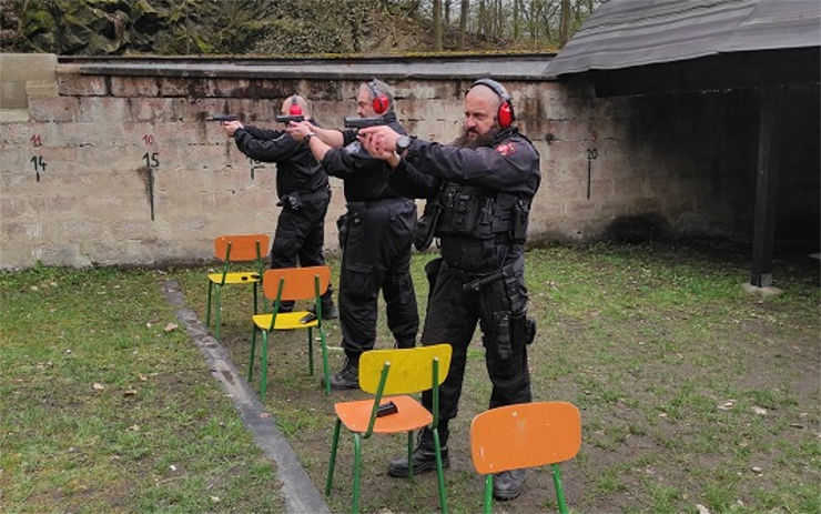 Strážníci městské policie Ústí nad Labem zdokonalovali své schopnosti ve střelbě