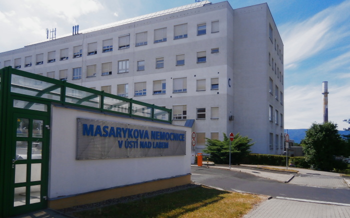 Krajská zdravotní upozorňuje na dopravní omezení v areálu Masarykovy nemocnice