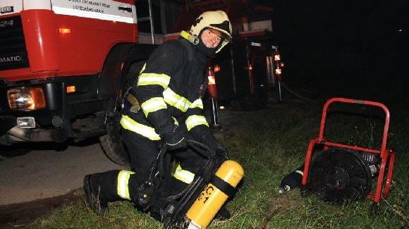 Děčín: Dvě hasičské jednotky vyjely k požáru paneláku na Staré Město