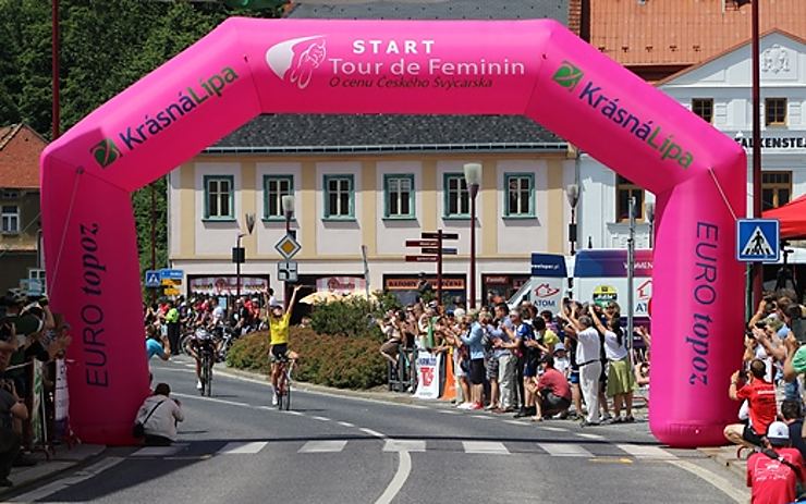 Dvě stovky žen bojují O cenu Českého Švýcarska v třicátém ročníku Tour de Feminin
