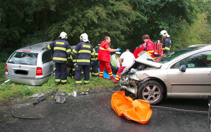 Únorová statistika na silnicích: Jeden mrtvý, dvanáct zraněných, škody za více než 5 milionů