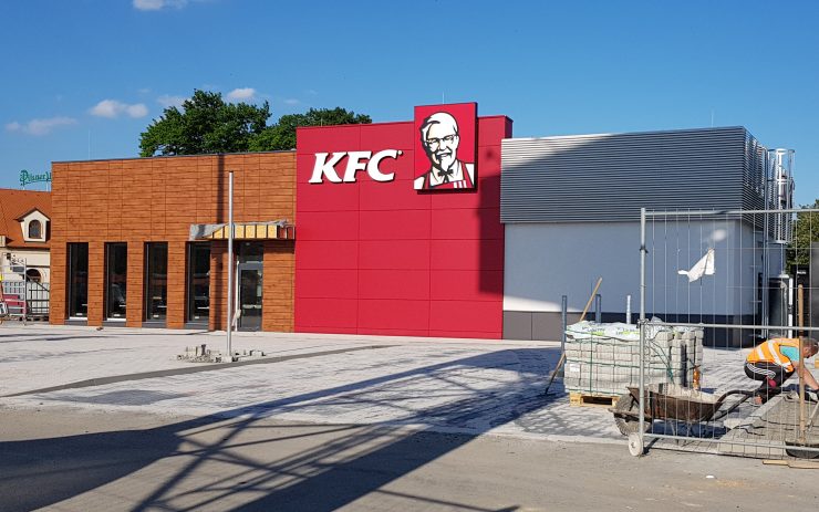 Do otevření rychlého občerstvení KFC v Děčíně už zbývají jen dny