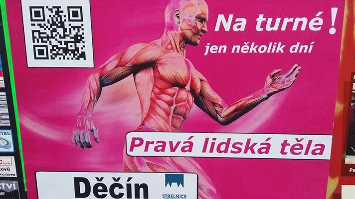 Jedinečná výstava pravých konzervovaných lidských těl v Děčíně