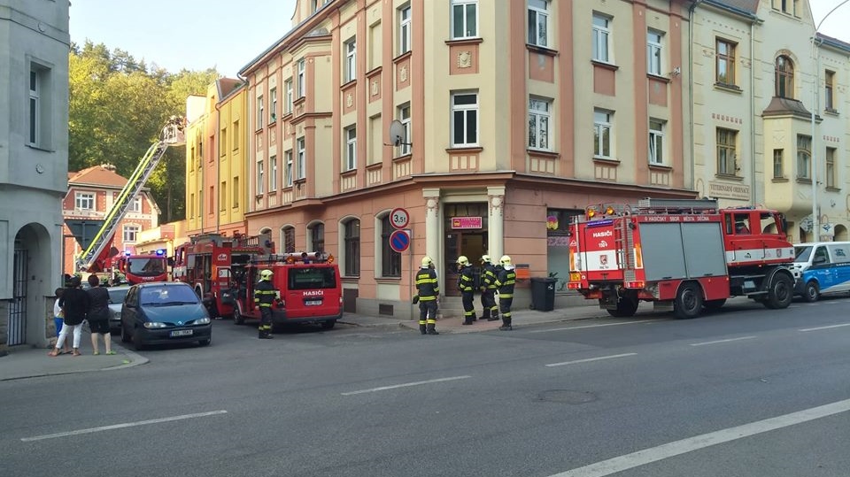 V Děčíně hořel byt. Na místo jely tři hasičské jednotky