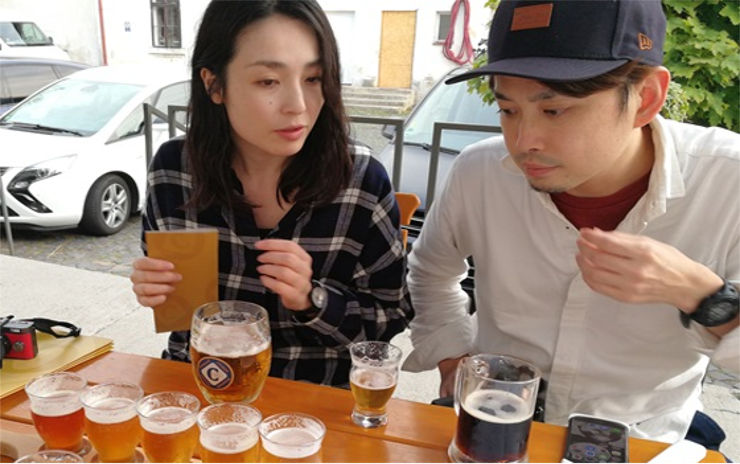 Japonští blogeři a běžci navštívili Dolní Poohří a České Švýcarsko, české pivo jim chutnalo