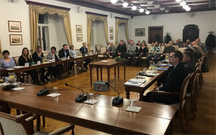 Noví zastupitelé Šluknova na svém prvním zasedání zvolili představitele na další volební období